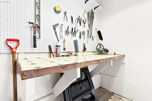 1442 SW 66th Ave, Portland, OR 97225 - detailed view of a workshop area