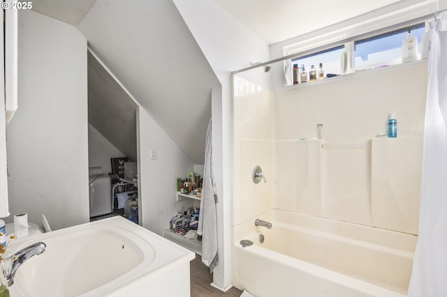 bathroom featuring shower / tub combination