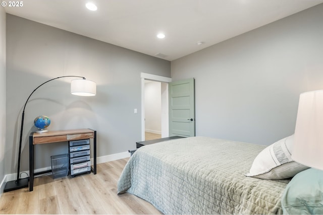 14015 NE 52nd Ave, Vancouver, WA 98686 - bedroom featuring wood finished floors, recessed lighting, and baseboards