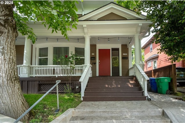 233 SE 28th Ave, Portland, OR 97214 - view of front facade featuring a porch
