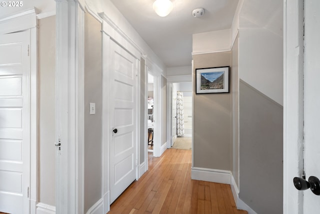 233 SE 28th Ave, Portland, OR 97214 - hallway with light wood-type flooring and baseboards