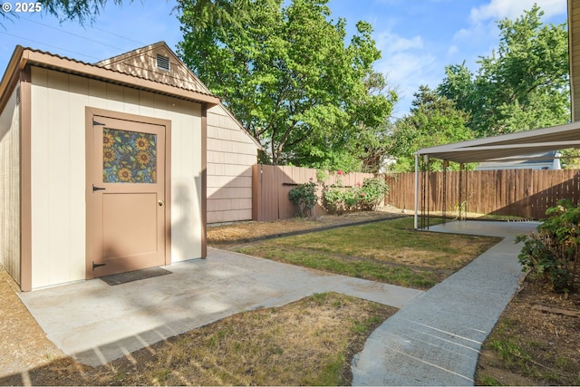 1422 NE 57th Ave, Portland, OR 97213 - fenced backyard featuring a shed and a patio area