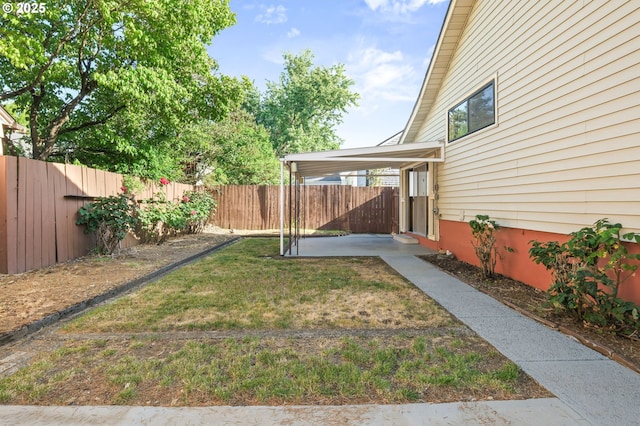 1422 NE 57th Ave, Portland, OR 97213 - fenced backyard featuring a patio