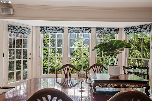 4317 SW Bernard Dr, Portland, OR 97239 - dining space featuring ornamental molding