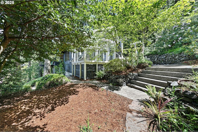 275 Sunset Dr, Eugene, OR 97403 - view of yard