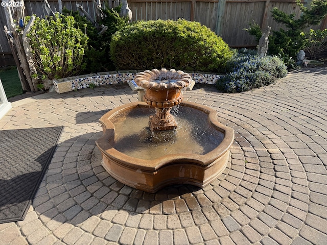 757 Newport Ave SW, Bandon, OR 97411 - exterior details featuring fence
