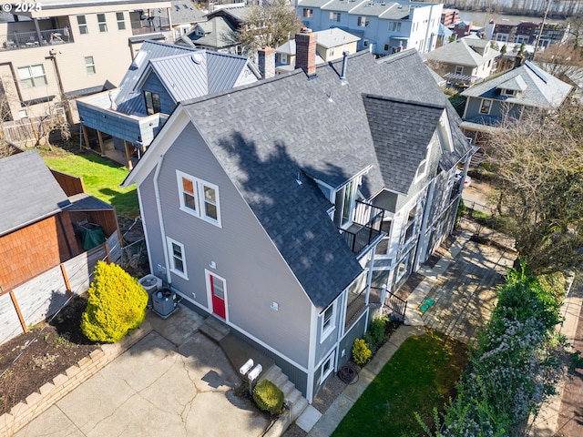 bird's eye view with a residential view