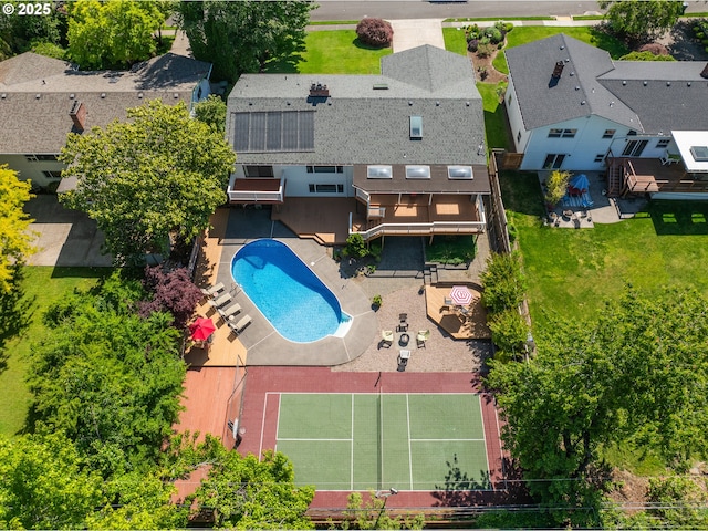 6025 SW Spruce Ave, Beaverton, OR 97005 - aerial view of residential area featuring a pool area