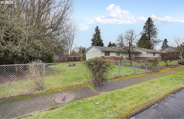 view of front of house with a front lawn