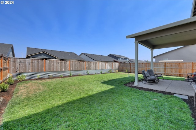 view of yard with a patio area