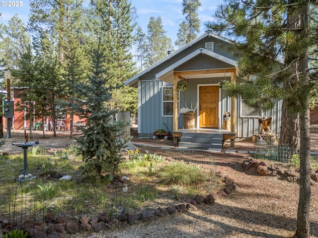 1274 Wild Mustang Ln, Gilchrist, OR 97737 - view of front facade