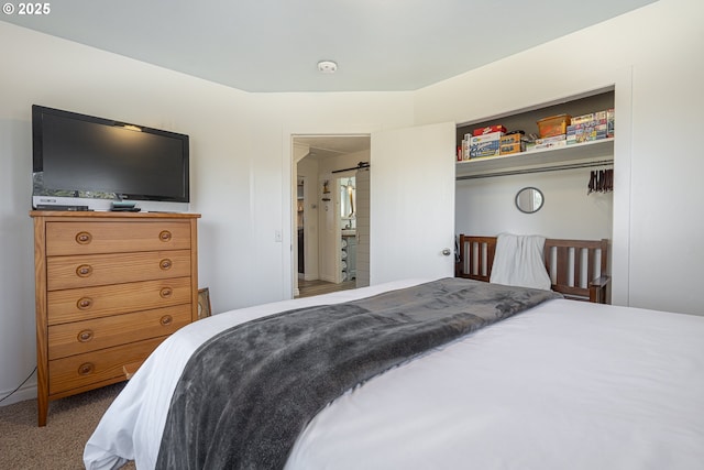 view of carpeted bedroom