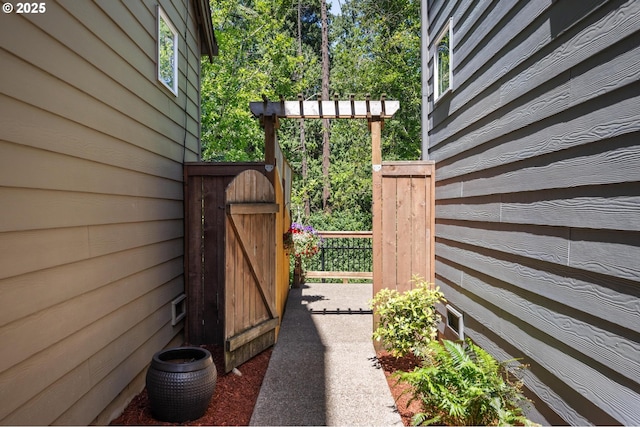 20937 SW Edgemont St, Beaverton, OR 97003 - view of patio / terrace with a gate