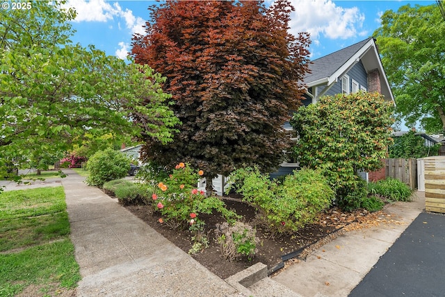 5125 NE Davis St, Portland, OR 97213 - view of home's exterior featuring fence