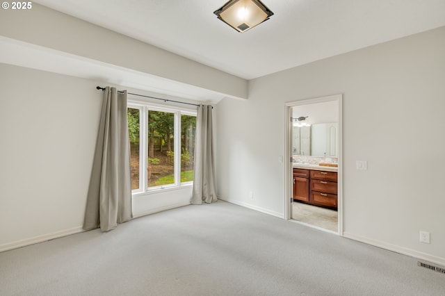 1610 Lee St, Lake Oswego, OR 97034 - empty room featuring light carpet and baseboards