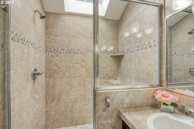 1610 Lee St, Lake Oswego, OR 97034 - full bathroom featuring a stall shower, vanity, and a skylight