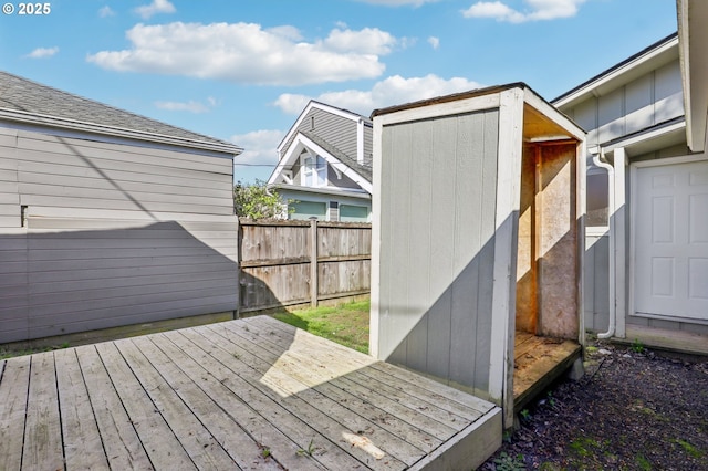 707 S 6th Ave, Kelso, WA 98626 - wooden terrace with fence, an outbuilding, and a storage shed