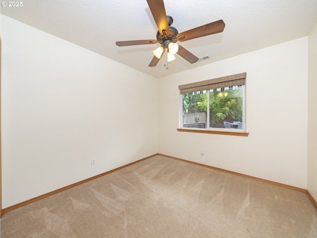1007 4th Ave, Vernonia, OR 97064 - unfurnished room with carpet floors and ceiling fan