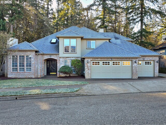 view of front facade featuring a garage