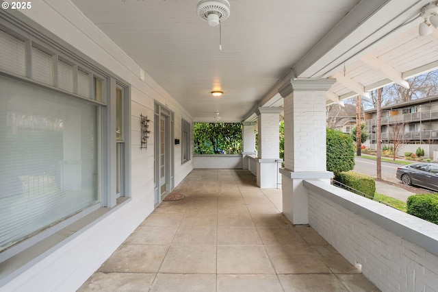 646 SE 60th Ave, Portland, OR 97215 - view of patio / terrace featuring covered porch