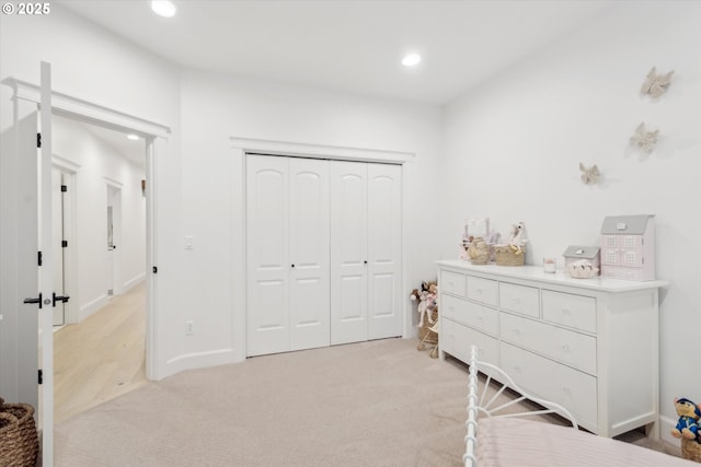 9423 NE 180th Way, Battle Ground, WA 98604 - bedroom featuring light carpet, recessed lighting, and a closet