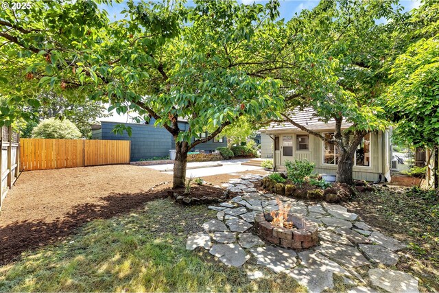 6206 N Denver Ave, Portland, OR 97217 - view of yard featuring a fire pit