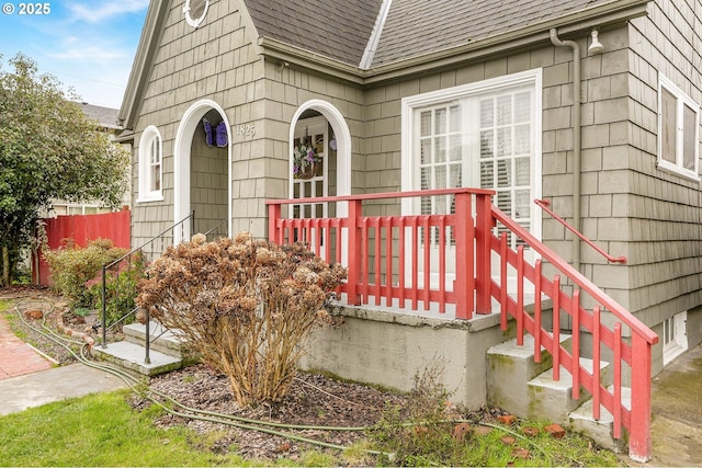 1825 NE 4th St, Salem, OR 97301 - property entrance featuring a shingled roof