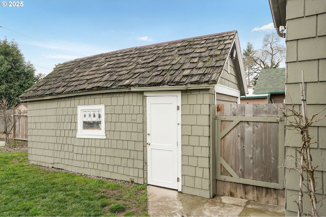1825 NE 4th St, Salem, OR 97301 - view of outdoor structure featuring a gate