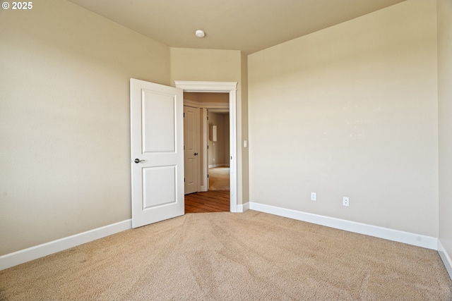 1748 Hardin Ave NW, Salem, OR 97304 - empty room with carpet, baseboards, and a smoke detector