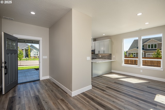 24934 Westfield Ave, Veneta, OR 97487 - entryway with dark wood finished floors and recessed lighting