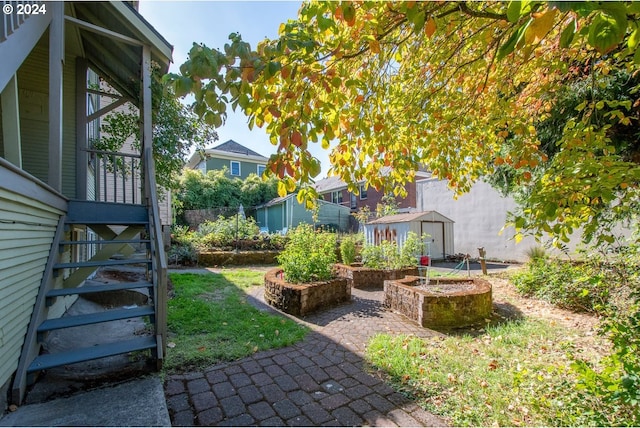 view of yard with a shed