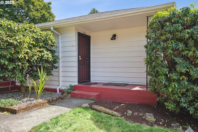1304 NE 79th Ave, Portland, OR 97213 - property entrance