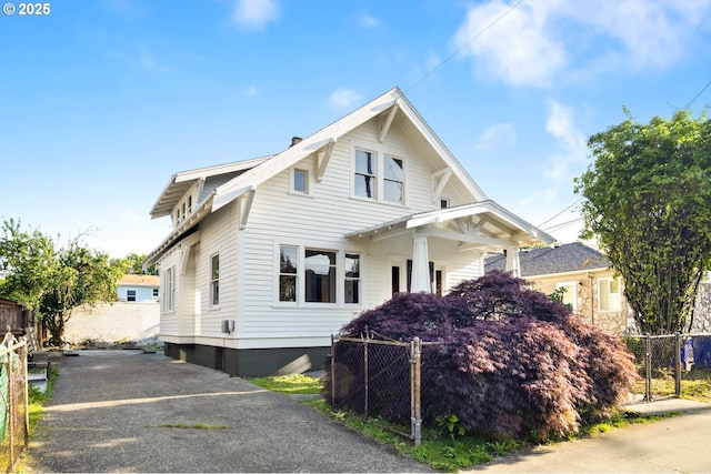 1818 N Killingsworth St, Portland, OR 97217 - view of front of house