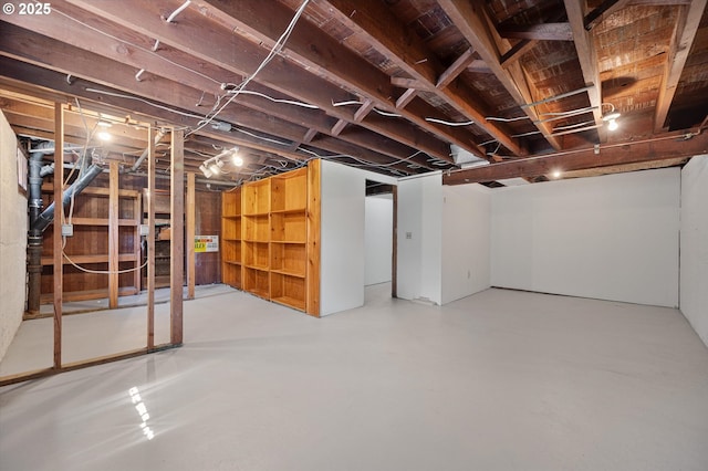 2603 NE 11th Ave, Portland, OR 97212 - view of below grade area