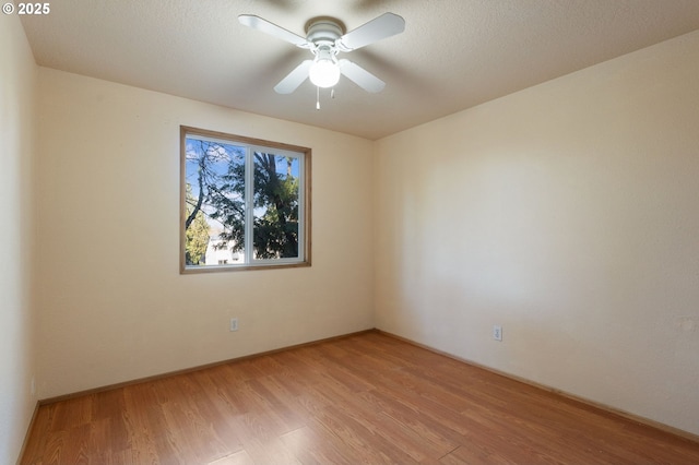 1502 NE 72nd St, Vancouver, WA 98665 - spare room featuring light wood-style floors and a ceiling fan