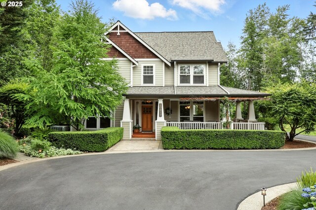20817 NE 101st Ct, Battle Ground, WA 98604 - craftsman inspired home featuring covered porch and a shingled roof