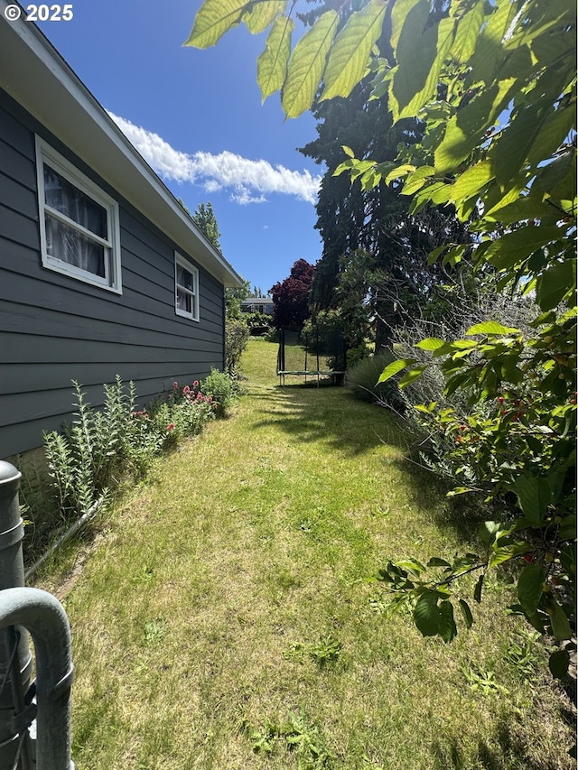 318 W 20th St, The Dalles, OR 97058 - view of grassy yard