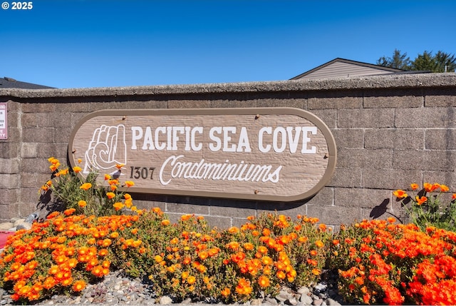 1307 Moore St Unit 704, Brookings, OR 97415 - view of community sign
