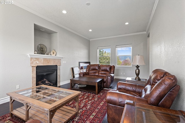 130 Ridge Dr, La Grande, OR 97850 - living area featuring baseboards, ornamental molding, and wood finished floors