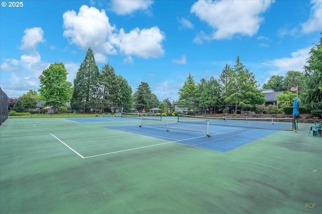 15645 NE Russell Pl, Portland, OR 97230 - view of tennis court