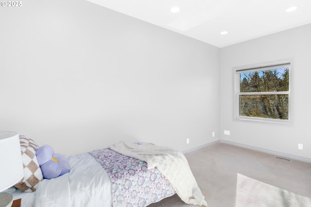bedroom with visible vents, baseboards, recessed lighting, and carpet floors