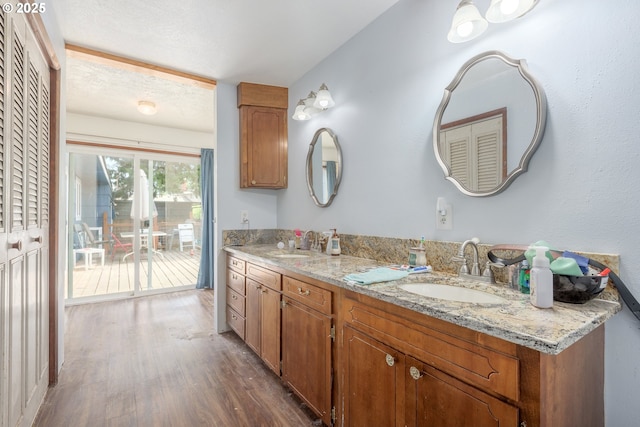 1453 N St, Springfield, OR 97477 - full bath featuring double vanity and wood finished floors