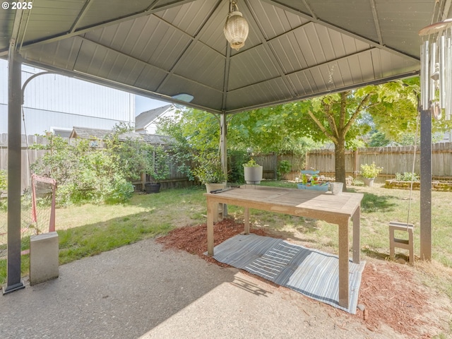 35530 Edies Way, Saint Helens, OR 97051 - fenced backyard with a patio area