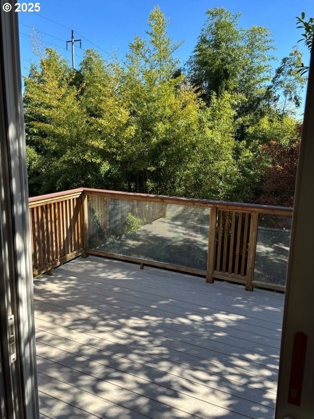 74 NE Sacramento St, Portland, OR 97213 - view of wooden deck