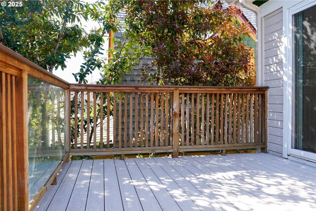 74 NE Sacramento St, Portland, OR 97213 - view of wooden terrace