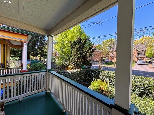 74 NE Sacramento St, Portland, OR 97213 - view of balcony
