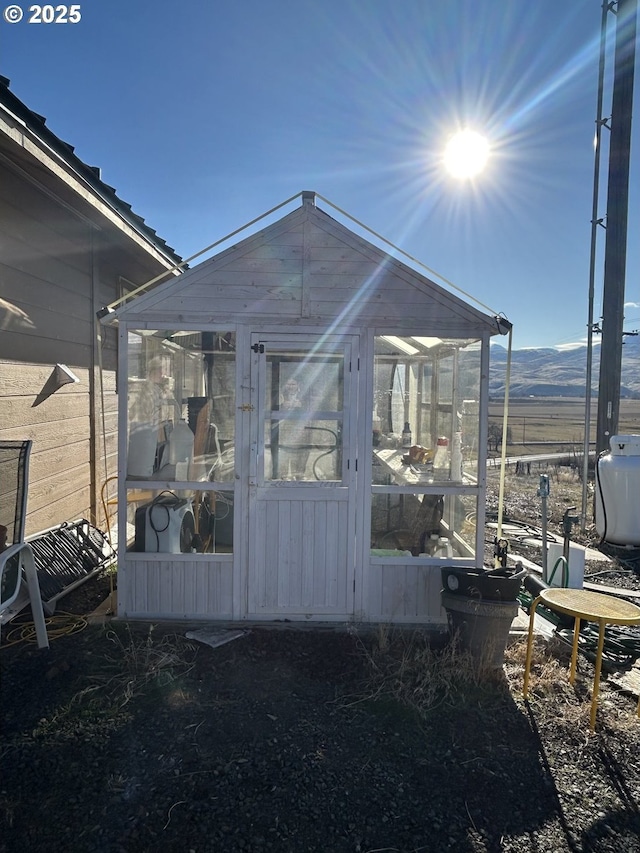 37102 Woods Ln, Richland, OR 97870 - view of side of property featuring a mountain view