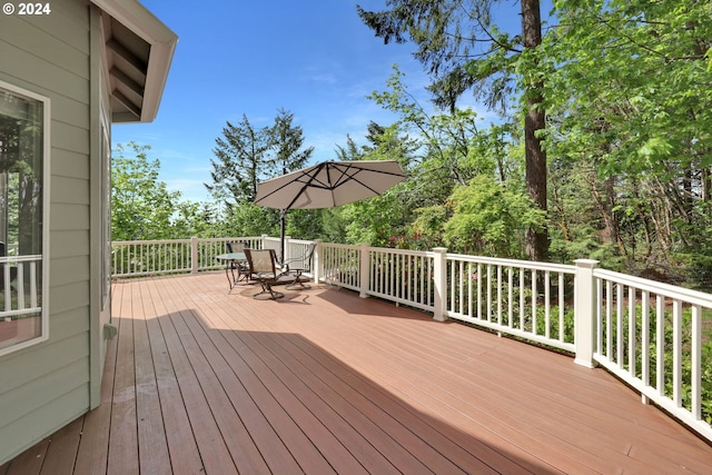 7297 Holly St, Springfield, OR 97478 - wooden terrace with outdoor dining space
