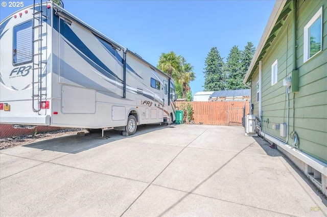 10387 N Mohawk Ave, Portland, OR 97203 - view of vehicle parking