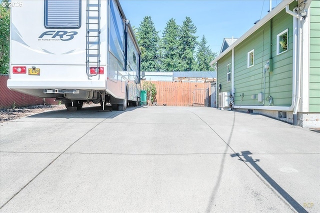 10387 N Mohawk Ave, Portland, OR 97203 - view of parking